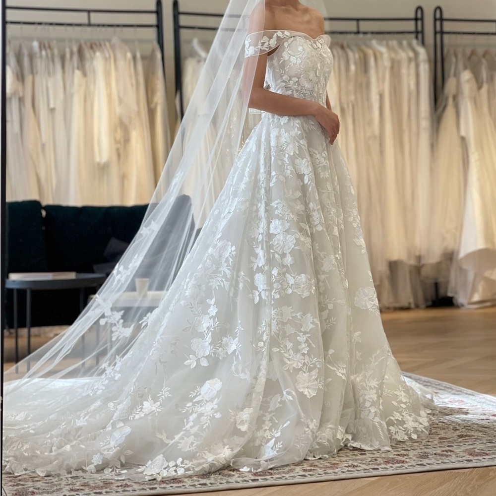 Neccar Couture Marie wedding dress